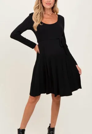 Black Scoop Neck Long-Sleeve Fit & Flare Maternity Dress thumbnail 1