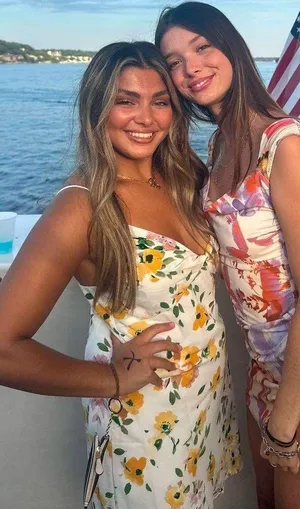 Dress thumbnail 1