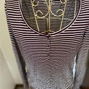 American Eagle Soft & Sexy Maroon Stripe Long Sleeve V Neck Top Medium thumbnail 8
