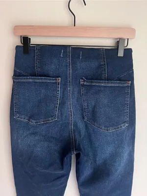 We The Free High Rise Stretch Dark Wash Cutoff Skinny Crop Jean Size 29‎ thumbnail 3
