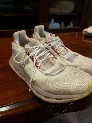 On Cloud Running Shoes thumbnail 7