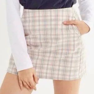 Urban Outfitters Colin Plaid High Rise A-Line Mini Skirt Pockets XS thumbnail 1