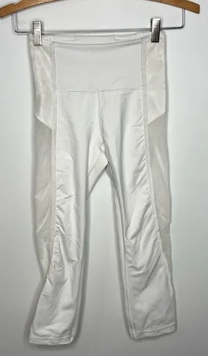 Lululemon white cropped leggings with mesh sides‎ size 2 thumbnail 1