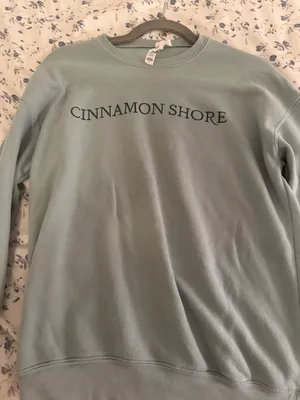 Cinnamon Shore’s Crewneck Green thumbnail 1