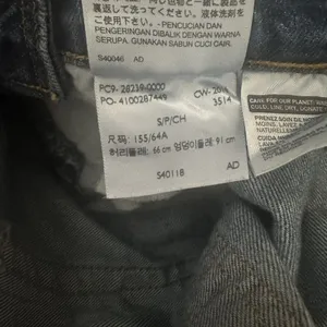 Levis Overalls Womens Small Blue Cotton Denim Bib Straight Leg Distressed Jeans thumbnail 8