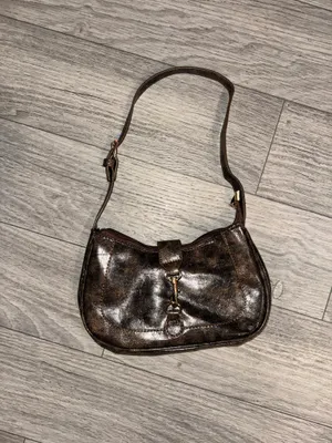Vintage brown purse with gold details thumbnail 2
