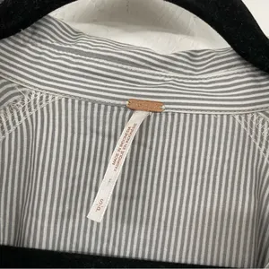 Free People Grey & White Striped Ruffled Tiered Long Sleeve Blouse Womens S Top thumbnail 4