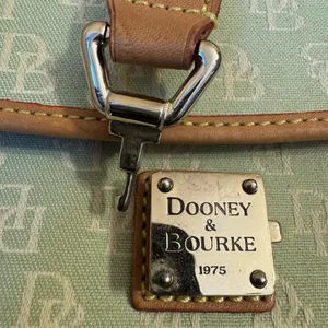 Dooney & Bourke‎ Green Canvas Signature Wristlet E thumbnail 4