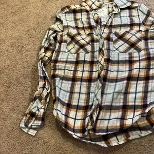 Abercrombie‎ xs button down thumbnail 6