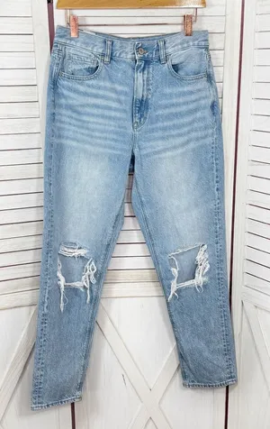 American Eagle Mom Jeans Women 6 Blue High Rise Straight Leg‎ Distressed Knee thumbnail 1