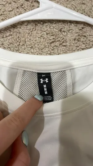 White Under Armour Top Women’s thumbnail 3
