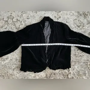 Dressy velvet jacket 🌹🌹 thumbnail 9