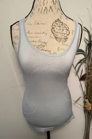 Lululemon Swiftly Tech Racerback Tank Top‎ Light Blue Size 6 Athletic Wear thumbnail 1