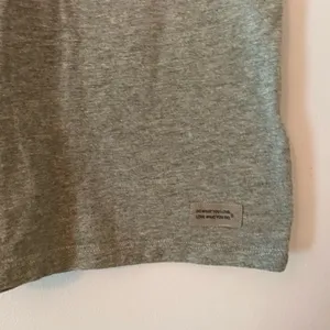 Life Is Good Gray Crusher Tee Snowman Winter Gorpcore Casual Women's size Small thumbnail 5