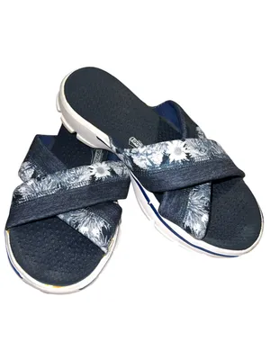 Skechers blue and white flower design gogamat sandals. Great pre loved conditio. thumbnail 2