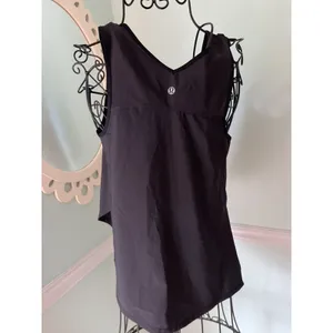 Lululemon Run Split Singlet Tank Top Black Women's Size 6 Split‎ Sides thumbnail 4