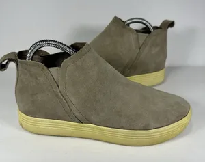 Dolce Vita Tasha Grey Suede Slip On Wedge Sneaker Ankle Boots Women’s 8 M thumbnail 1