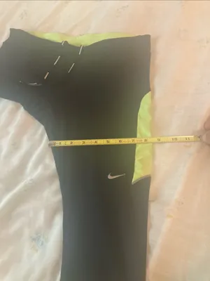 Nike womens Capri workout bottoms thumbnail 7