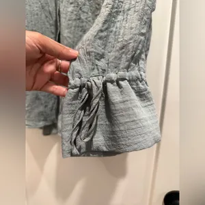 ZARA Light Green Button-Up Open Back Shirt Size‎ M thumbnail 5