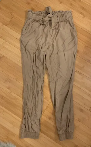 Hollister Hi Rise Jogger Pants thumbnail 1