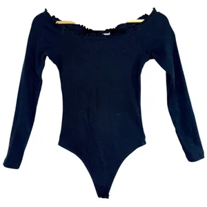 Abercrombie & Fitch Black Ribbed Knit Off Shoulder Long Sleeve Bodysuit Womens S thumbnail 1