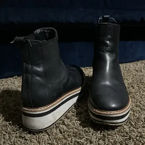 Steve‎ Madden Gasp Black Leather Platform High Tops Size 7 thumbnail 7