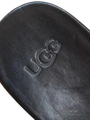 EUC UGG Leather Zanyne Criss Criss Sandals Black Size 9 thumbnail 2