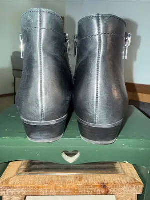Naturalizer Blair Classic Black Leather Women's Ankle Boots thumbnail 5