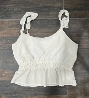 Dillard's Cream Top thumbnail 1