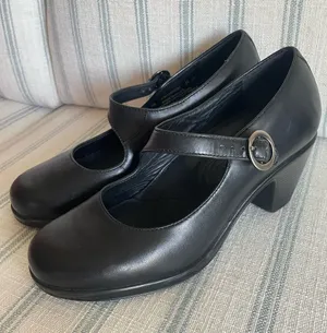 Dansko Becca Leather Mary Jane Chunky Heel Pumps Comfort Shoes EU 38 US 7.5 thumbnail 1