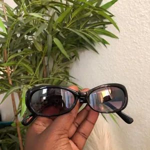 Retro Preppy Vintage 90s 2000s Y2K Classic Black Oval Rectangle Sunglasses #whimsygoth #boho #minimalist #grunge #streetwear thumbnail 5