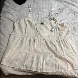 Old Navy Tank Top thumbnail 1