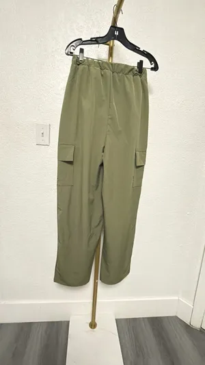 Derek Heart Olive Green High-Waisted Wide-Leg Cargo Pants - Size M 🌿✨ thumbnail 7