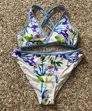 Cupshe Floral Bikini thumbnail 1