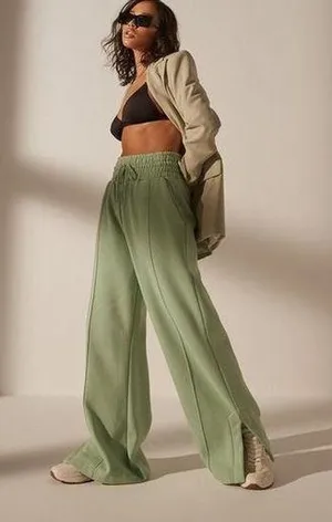 Missguided X re styled front seam wide leg joggers with bottom slit. Size 6 thumbnail 1