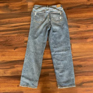 American Eagle Mom Straight Jean High Rise Distressed Medium Wash thumbnail 6