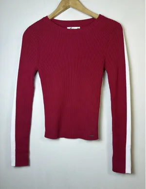 Hollister Sweater medium Red Cotton Blend Stretch Knit Fitted Ribbed streetwear thumbnail 1