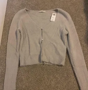 Abercrombie Sweater thumbnail 2