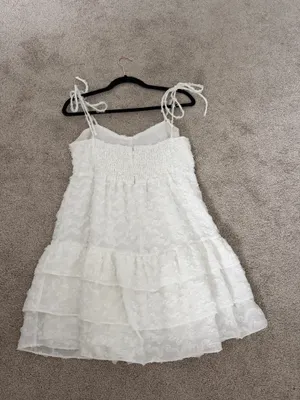 Storia Boutique White Dress thumbnail 2