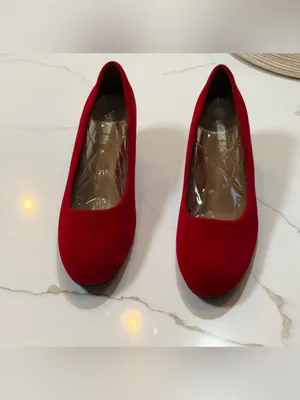 MAIERNISI JESSI Women's Classic Round Toe Pump Kitten Low Heel Velvet Red Shoes thumbnail 6