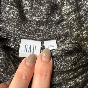 Gap Softspun Crop Hoodie Women’s Size Large Black Marl thumbnail 4