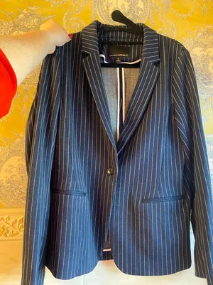 Banana Republic Women’s Size 6 Navy Blue Striped thumbnail 1