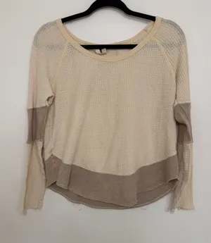 Free People - Cream Waffle Knit Long Sleeve Top with Taupe Trim Size Small thumbnail 1