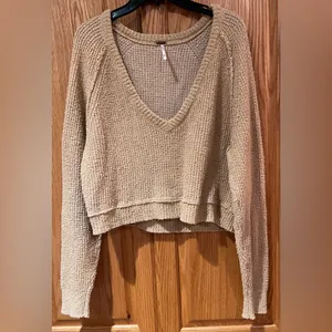 Free People V-Neck High Low Slouchy‎ Cropped Textured Knit Sweater Camel Size XS thumbnail 15