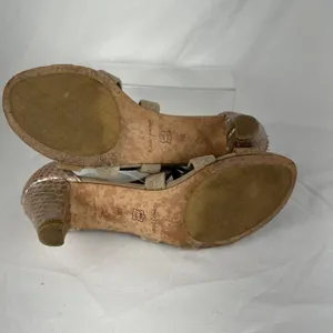 Donald J Pliner Womens Cross‎ Strap Sandals Heels Size 8 Beige Nude Leather Open thumbnail 5