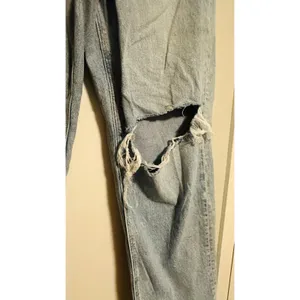 AMERICAN EAGLE Skylight Blue Strigid Ripped Knee High-Waisted Stovepipe Jeans thumbnail 10