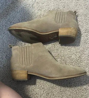 Michael Kors Tan Suede ankle boot thumbnail 1