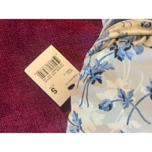 A PEA IN THE POD Blue Floral Ruffle One Piece Swimsuit NWT Size Small S V Neck thumbnail 5