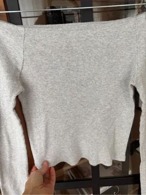 Brandy Melville crop John Galt Mayson Off-The-Shoulder Long Sleeve Top ribbed thumbnail 9