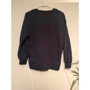 Lululemon Perfectly Oversized Crewneck Sweatshirt Navy Blue Long Sleeve Pullover thumbnail 3